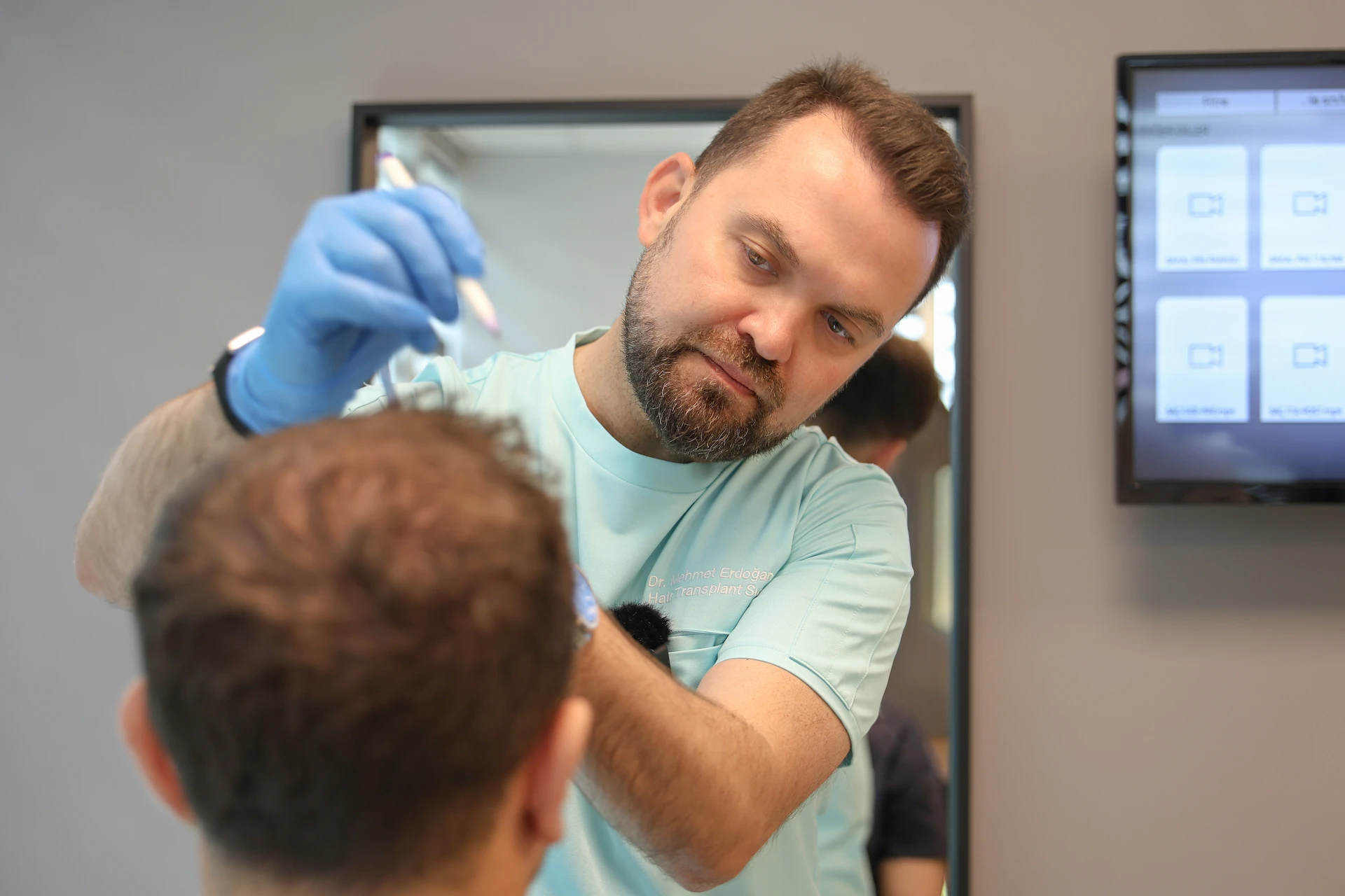 Male Pattern Baldness Explained by a Hair Transplant Surgeon